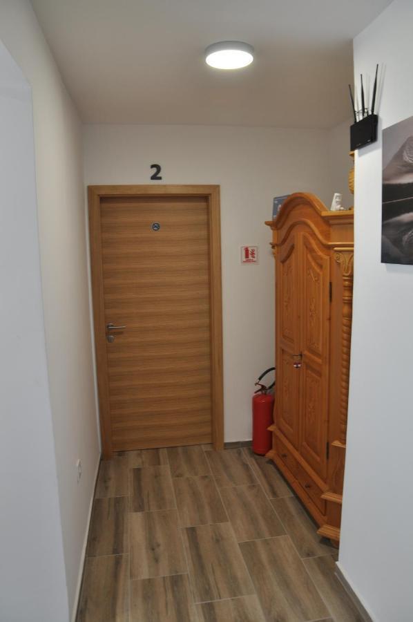 Apartmani Ana Vukovar Exterior foto