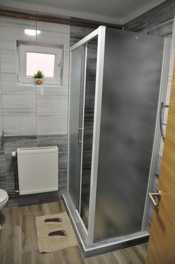 Apartmani Ana Vukovar Exterior foto