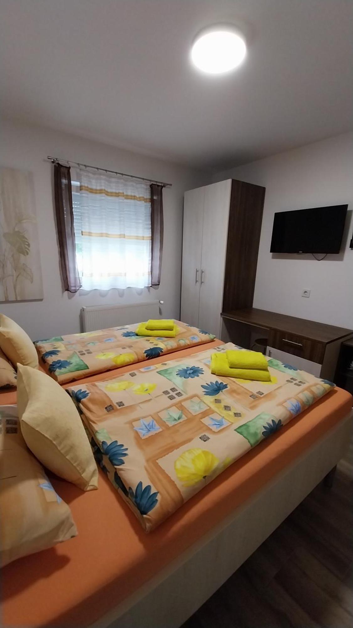 Apartmani Ana Vukovar Exterior foto